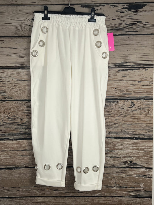 🤍 Elegantes Set mit Stretch & auffälligen Ösen-Details